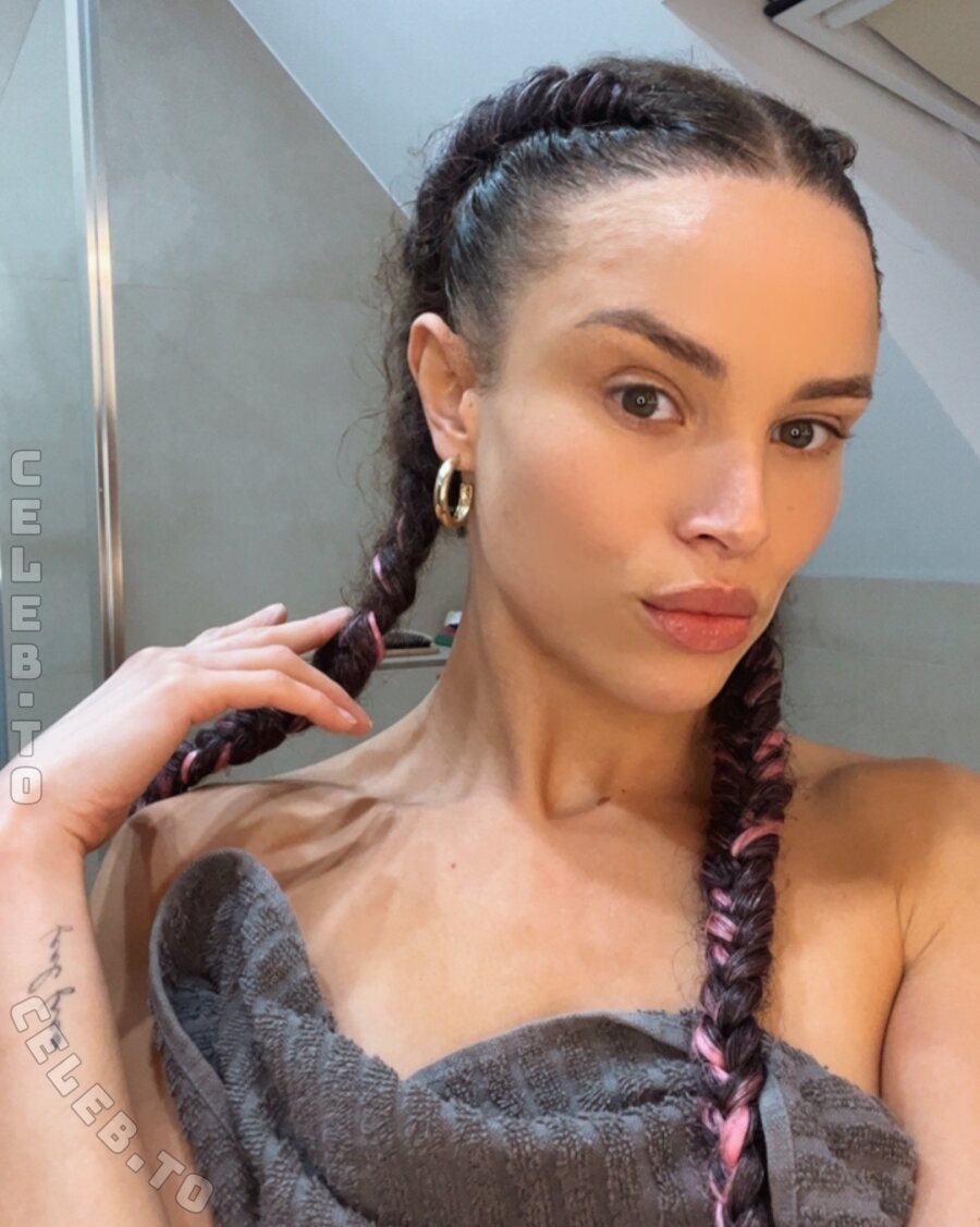 Christin "Queenie" Okpara nude photo 2