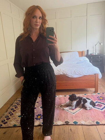 Christina Hendricks Sexy (2 photos)