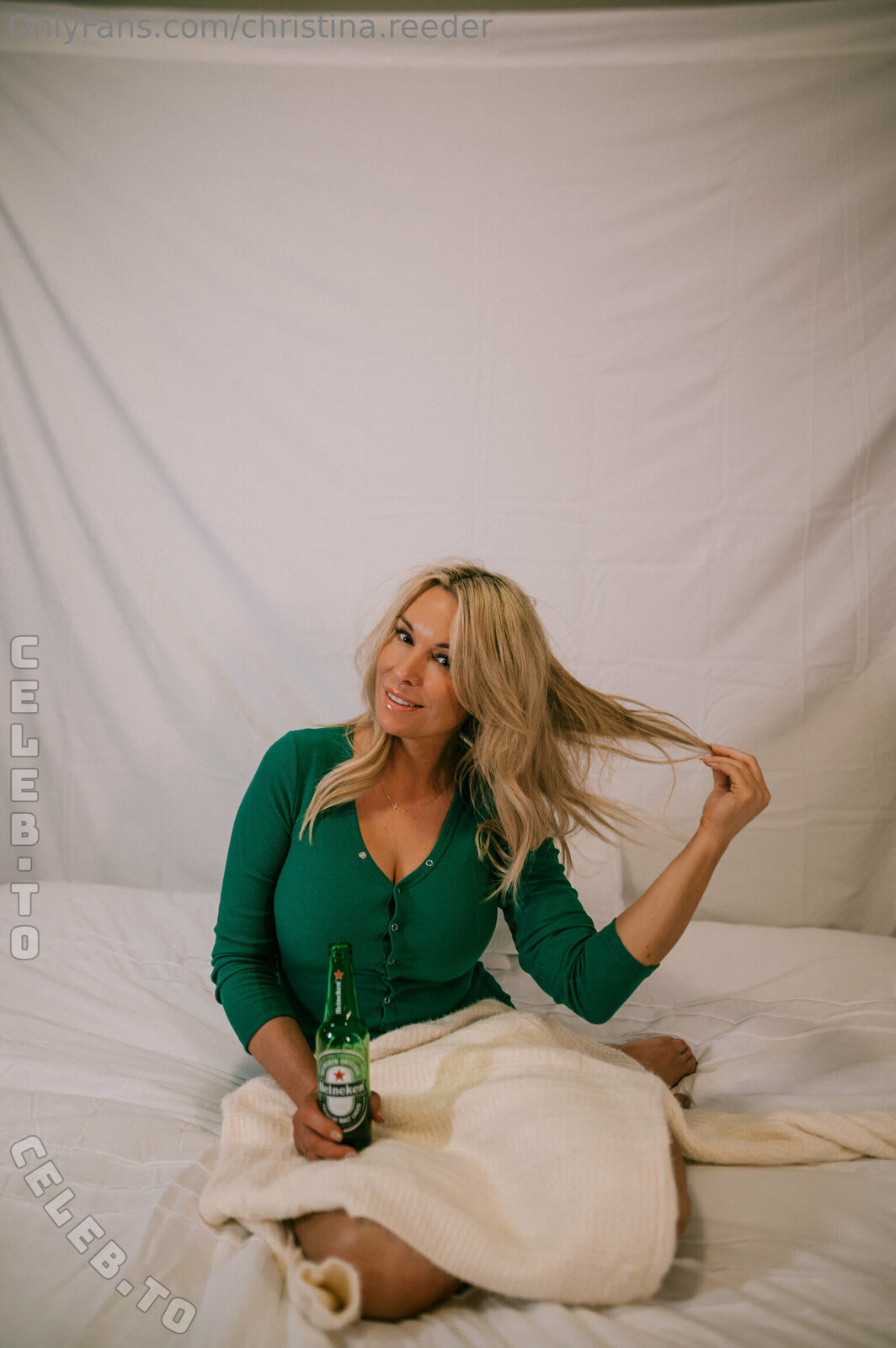 Christina Reeder nude photo 5