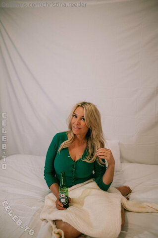 Christina Reeder nude photo 5