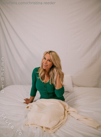 Christina Reeder nude photo 4