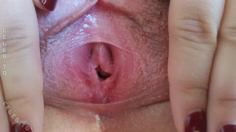 ChubiSwallows nude photo 6