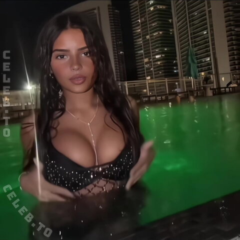 Chula Desouza nude photo 3