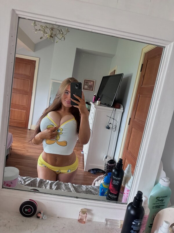 Ciara Wilmot nude photo 2