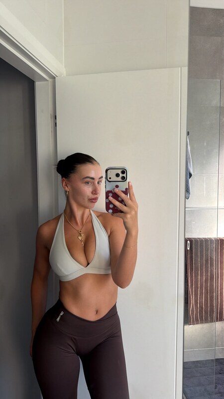 Ciennadare nude photo 7