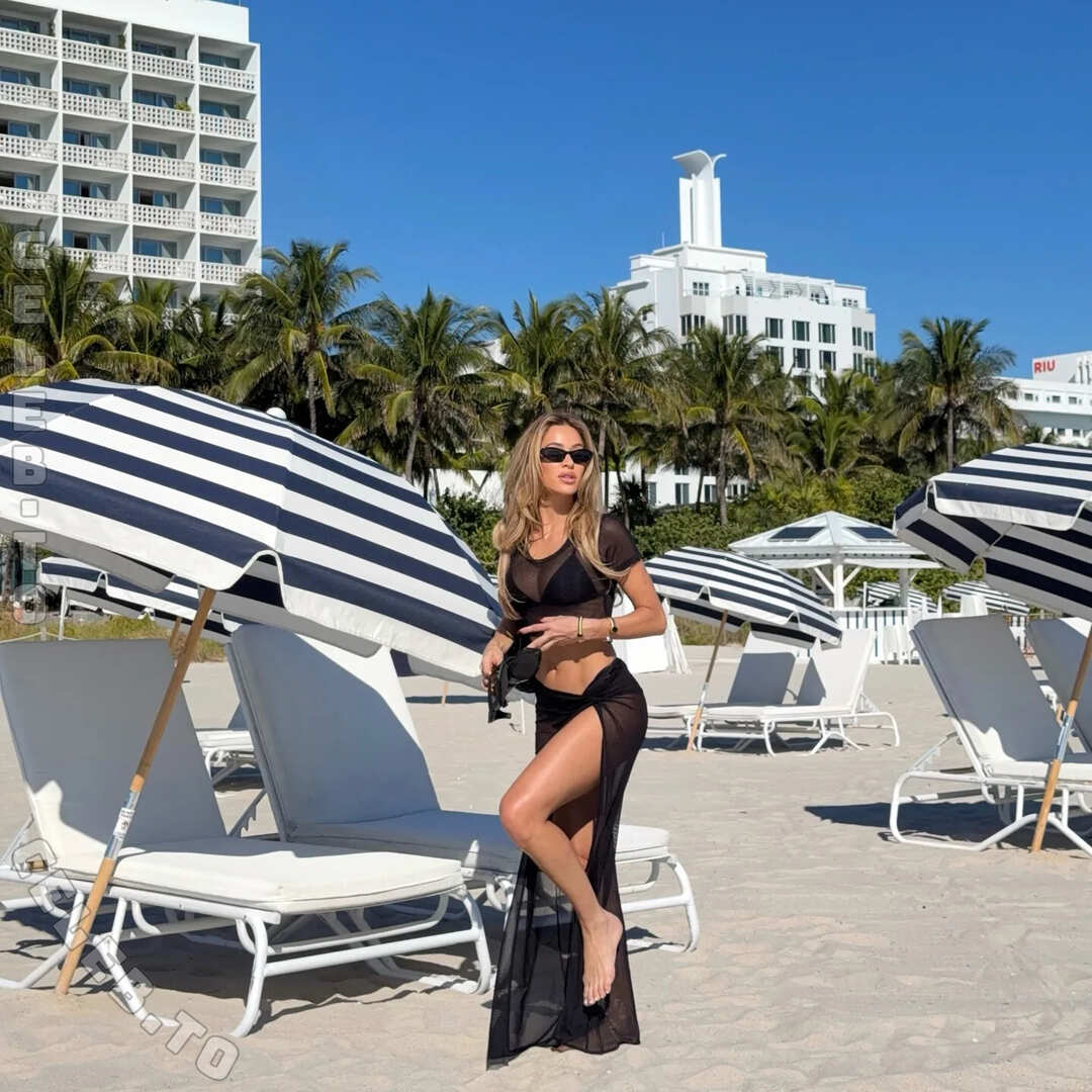 Cindy Prado nude photo 7