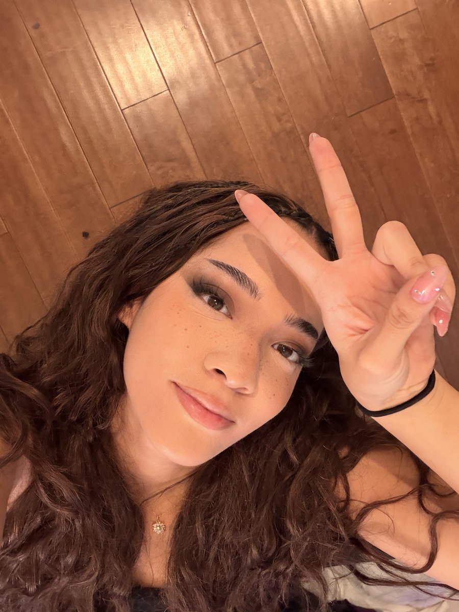 Cinnabrit nude photo 2