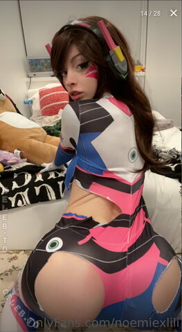 Cinnannoe nude photo 20