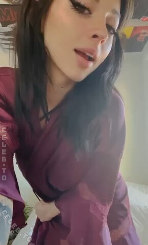 Cinnannoe nude photo 36