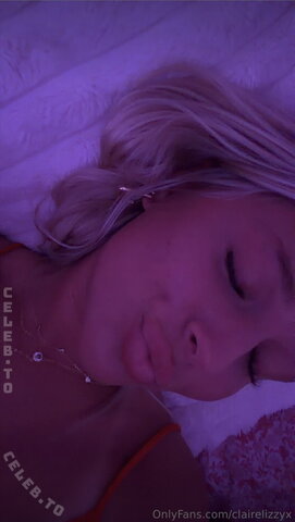 clairelizzyx nude photo 10