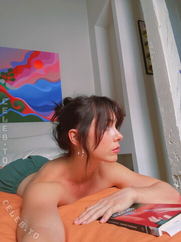 Clara Galle Sexy (1 photo)