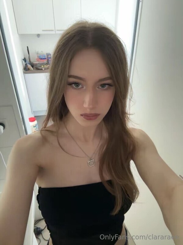 Clara Rae nude photo 10