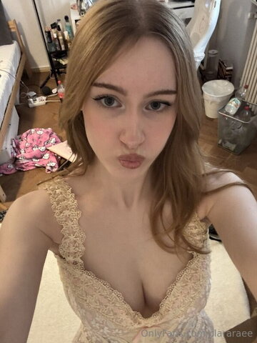 Clara Rae nude photo 7