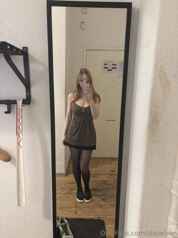 Clara Rae nude photo 17