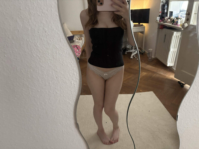 Clara Rae nude photo 7