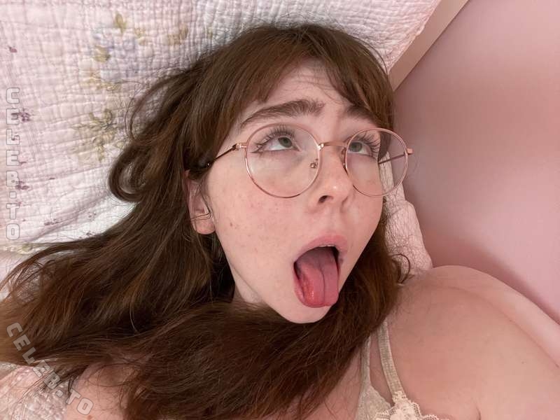 Clarabelles nude photo 1
