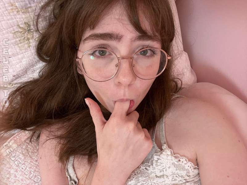 Clarabelles nude photo 4