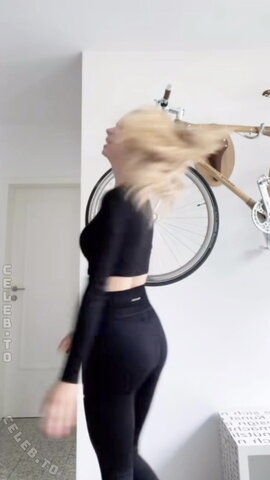 clara.sdk nude photo 25
