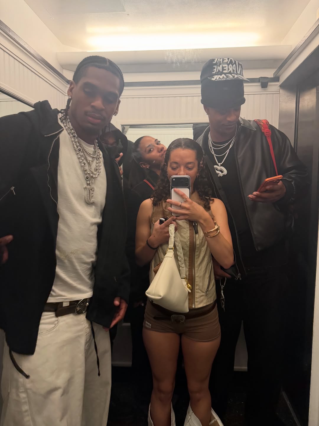 clara.west nude photo 4