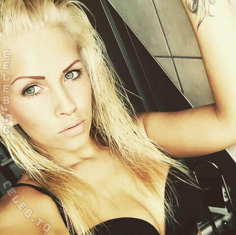 Claudiafit nude photo 40