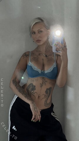 Cloudy DJ nude photo 8