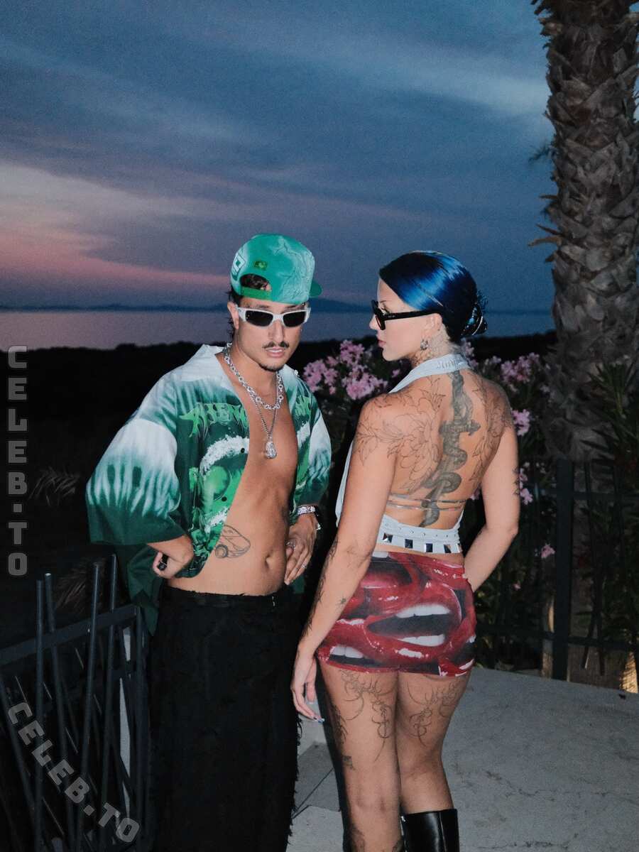 Cloudy DJ nude photo 25