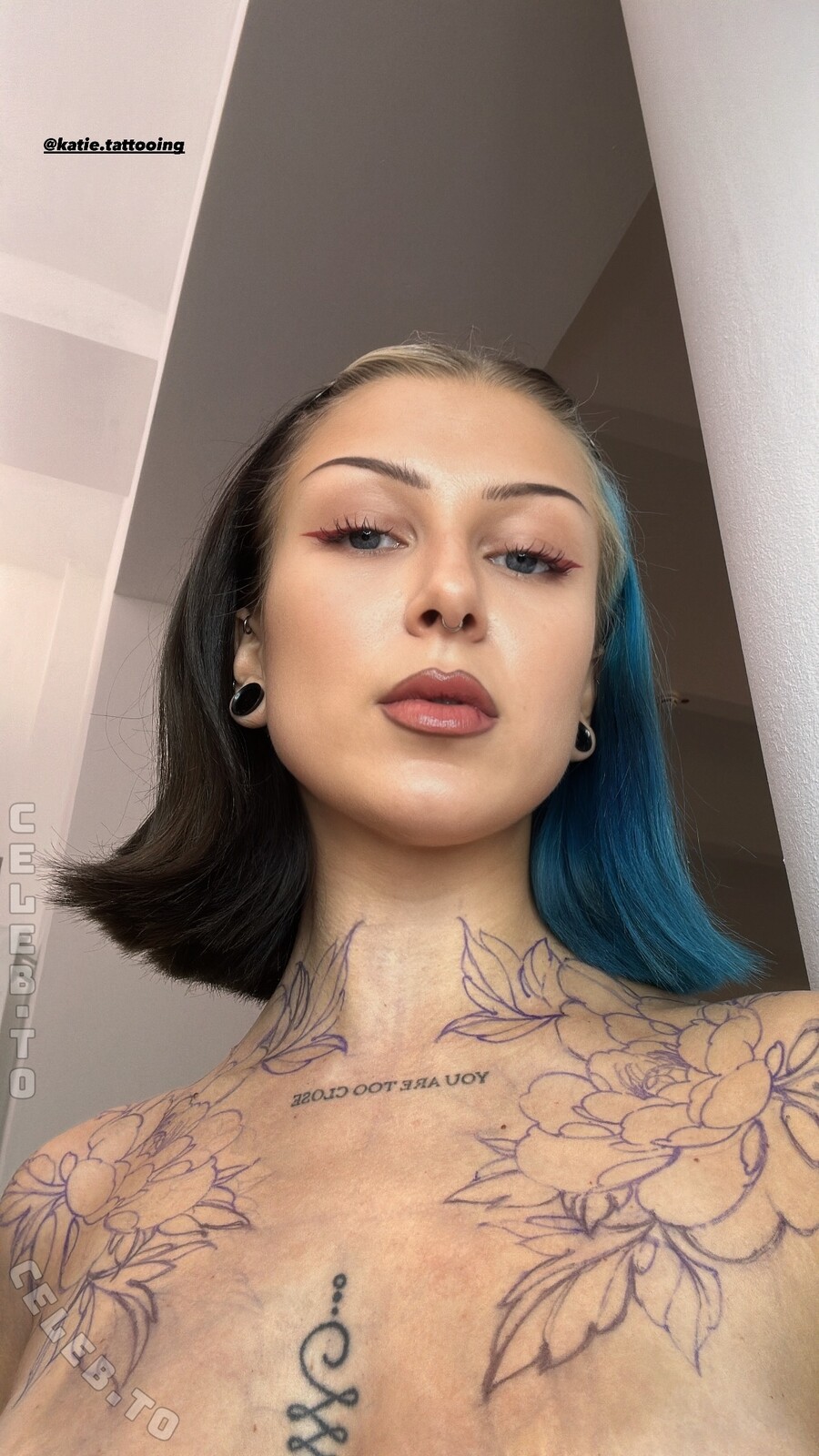 Cloudy DJ nude photo 7