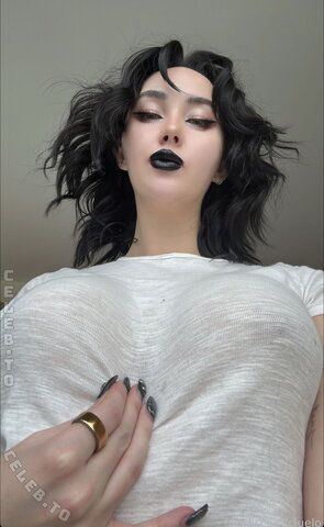 Clueloo nude photo 34