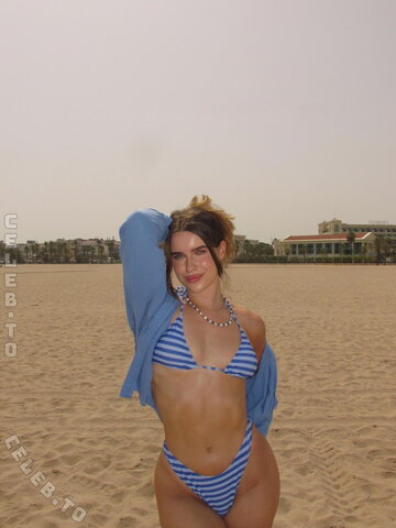 Coach Nina – Here also a few bikini pics 🥵