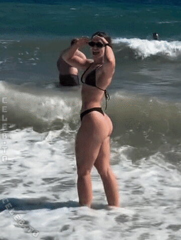 Coach Nina nude photo 10