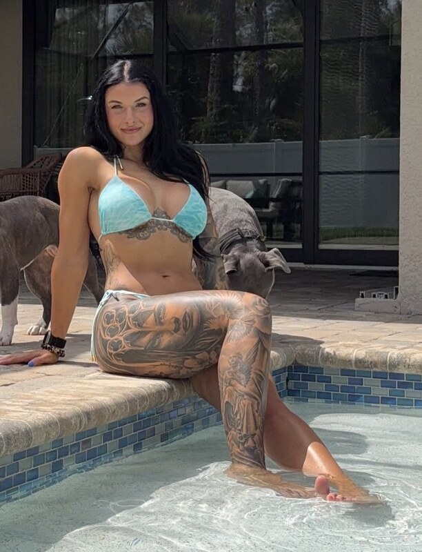 coachrachnicole nude photo 3