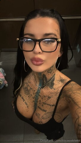 Coco Blake nude photo 1