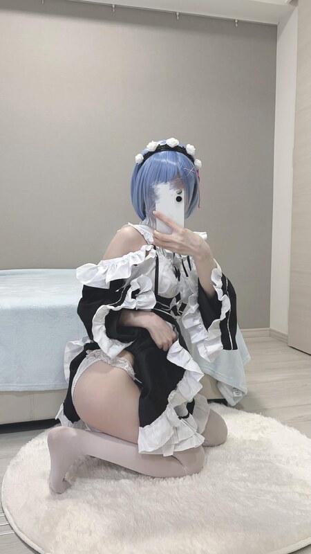 Coco nude photo 2