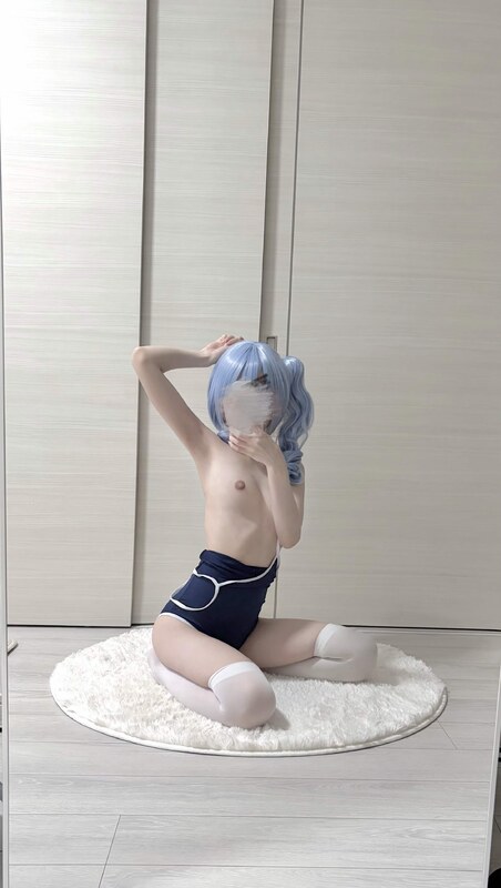 Coco nude photo 7