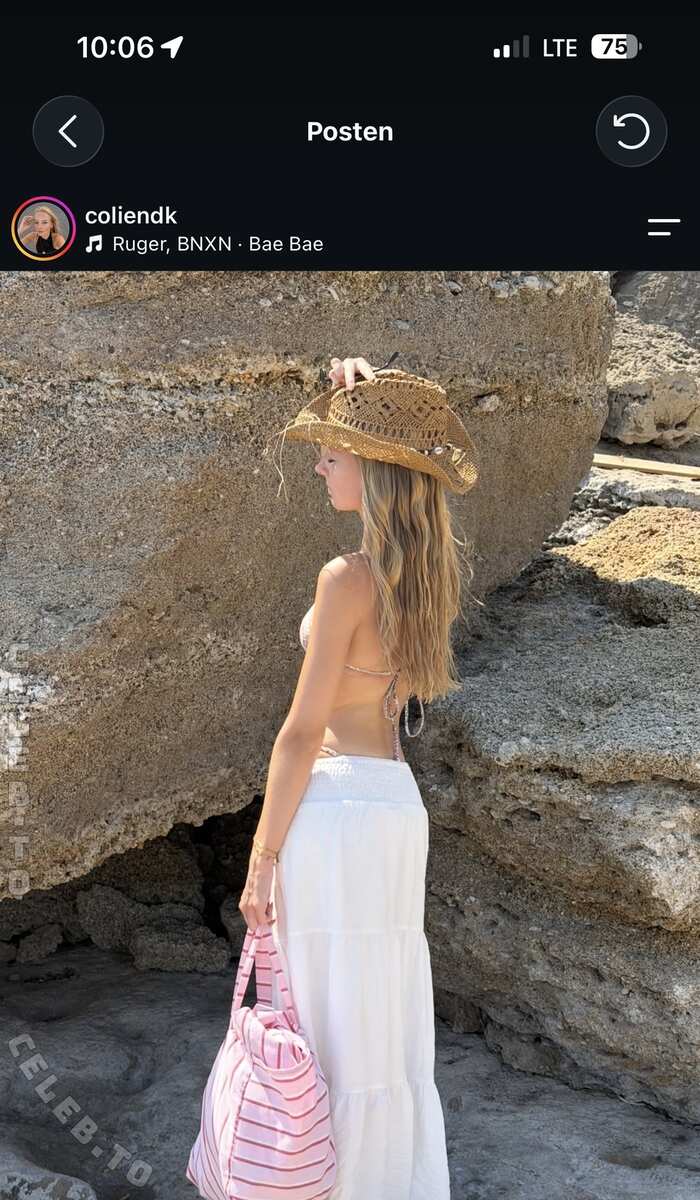 Coliendk nude photo 3