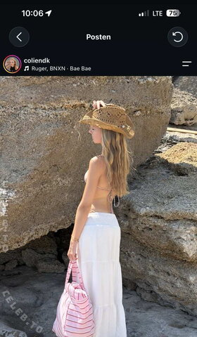 Coliendk nude photo 2