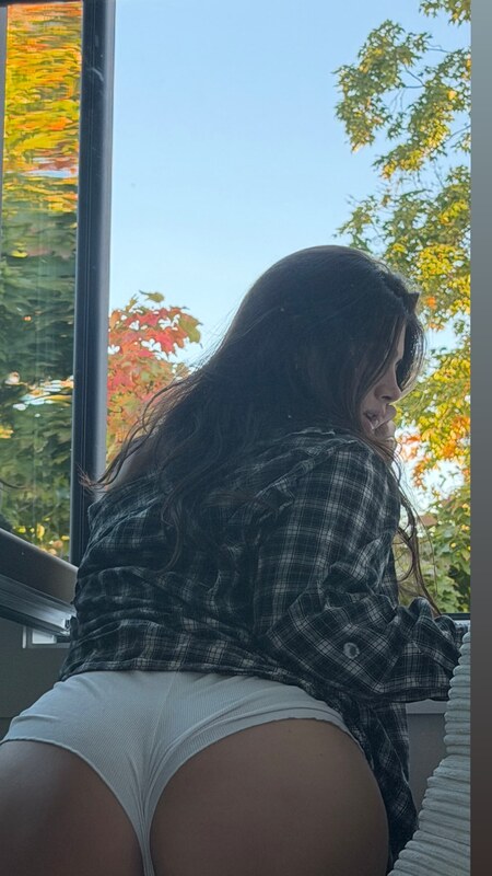 Colleen Sheehan Social Media Thread nude photo 2