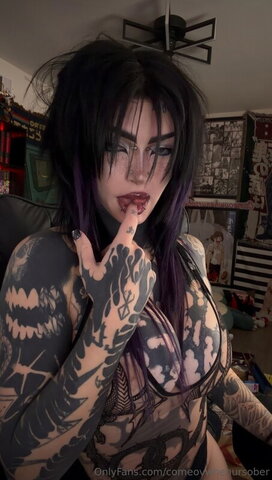 comeovwhenursober nude photo 1