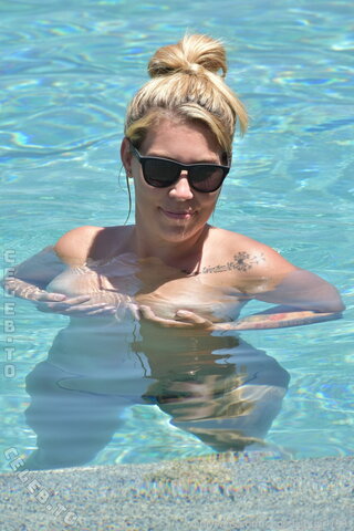 CoorsLightGirl photo 2