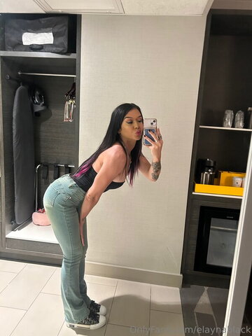Cora Jade nude photo 9