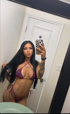 Cora Jade Hot (1 photo)
