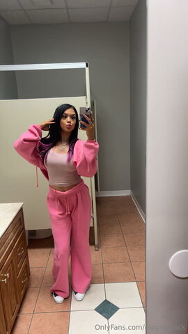 Cora Jade New (1 photo)