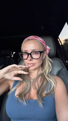 Corinna Kopf nude photo 33