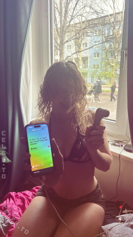 Cosima Chalk nude photo 2