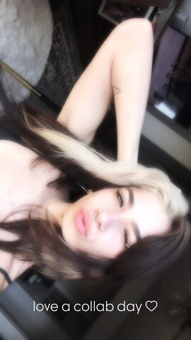 Cosmicyoungster nude photo 17