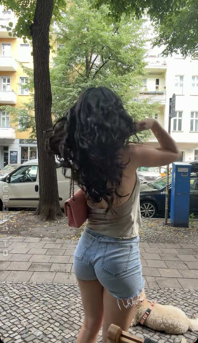 Coupleontour nude photo 2