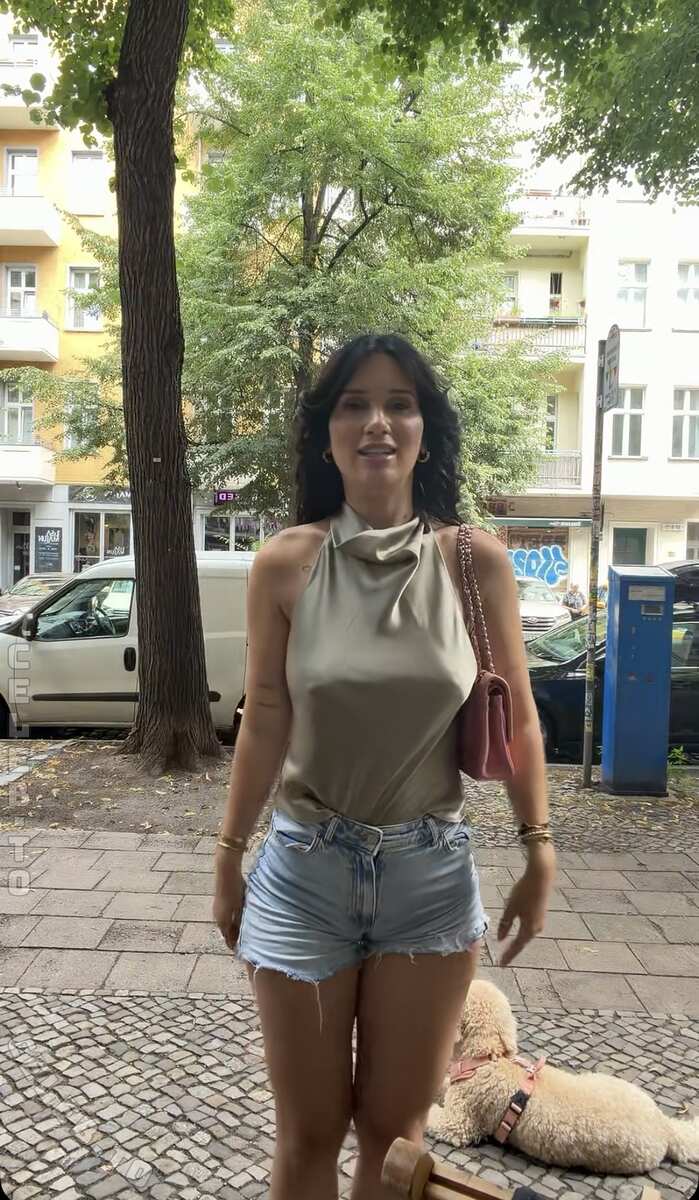 Coupleontour nude photo 4