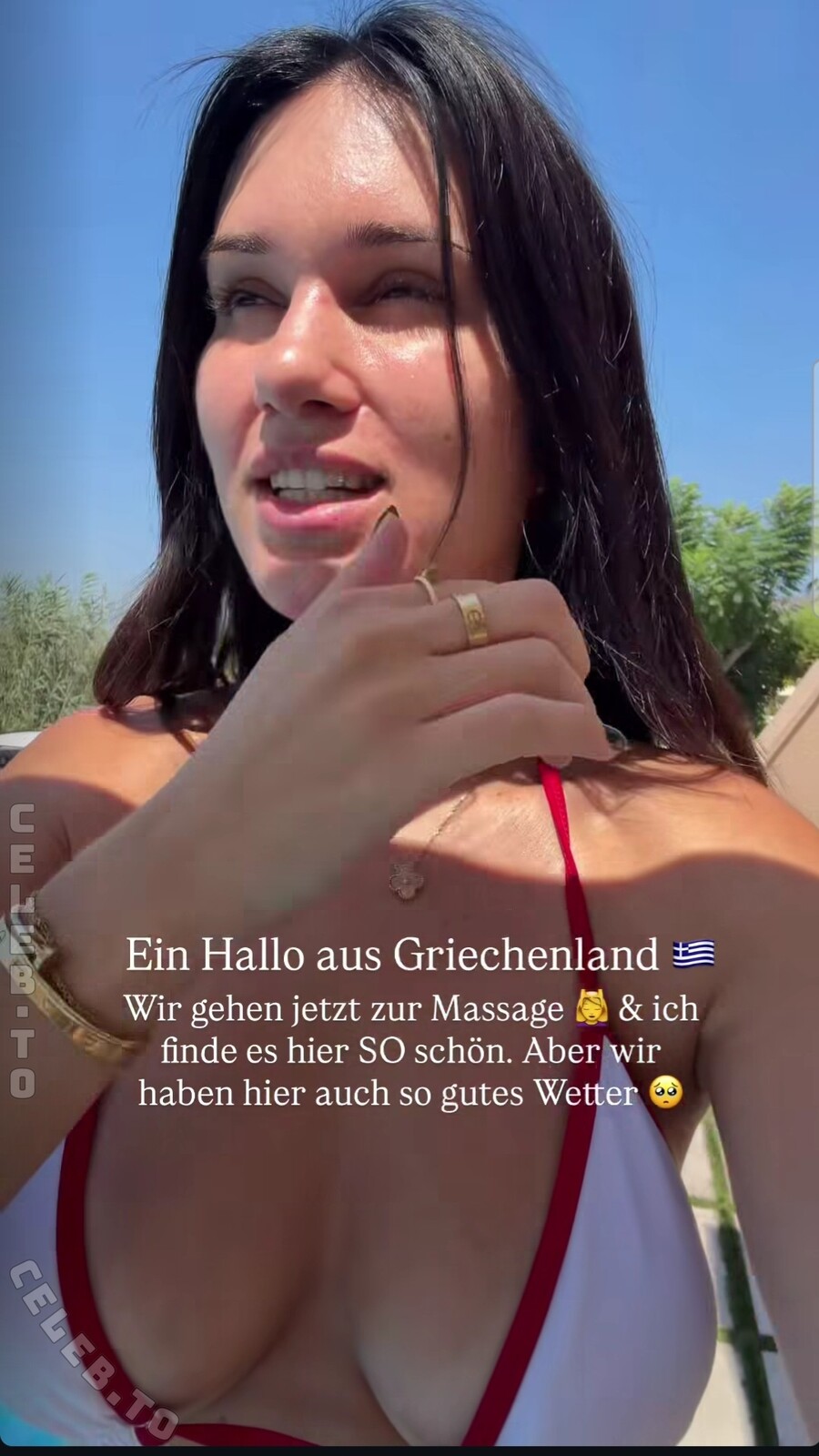 Coupleontour nude photo 9