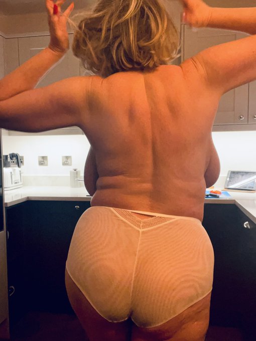 CourtesanAnna nude photo 7