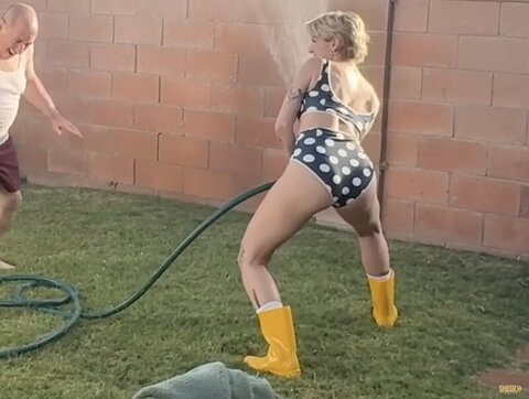 Courtney Miller nude photo 4